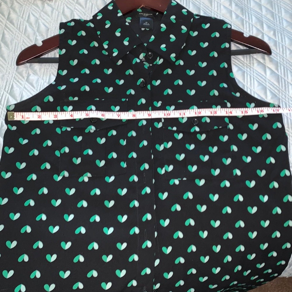 Green & White Hearts Sleeveless Button Top - Picture 8 of 11